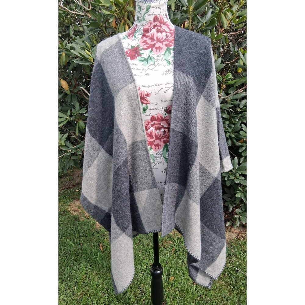 Talbots Small Women Cashmere Wool Plaid Gray Poncho Cardigan Shawl Ruan Bolero
